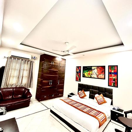 South Inn - Green Park Near Hauz Khas South Delhi นิวเดลี ภายนอก รูปภาพ