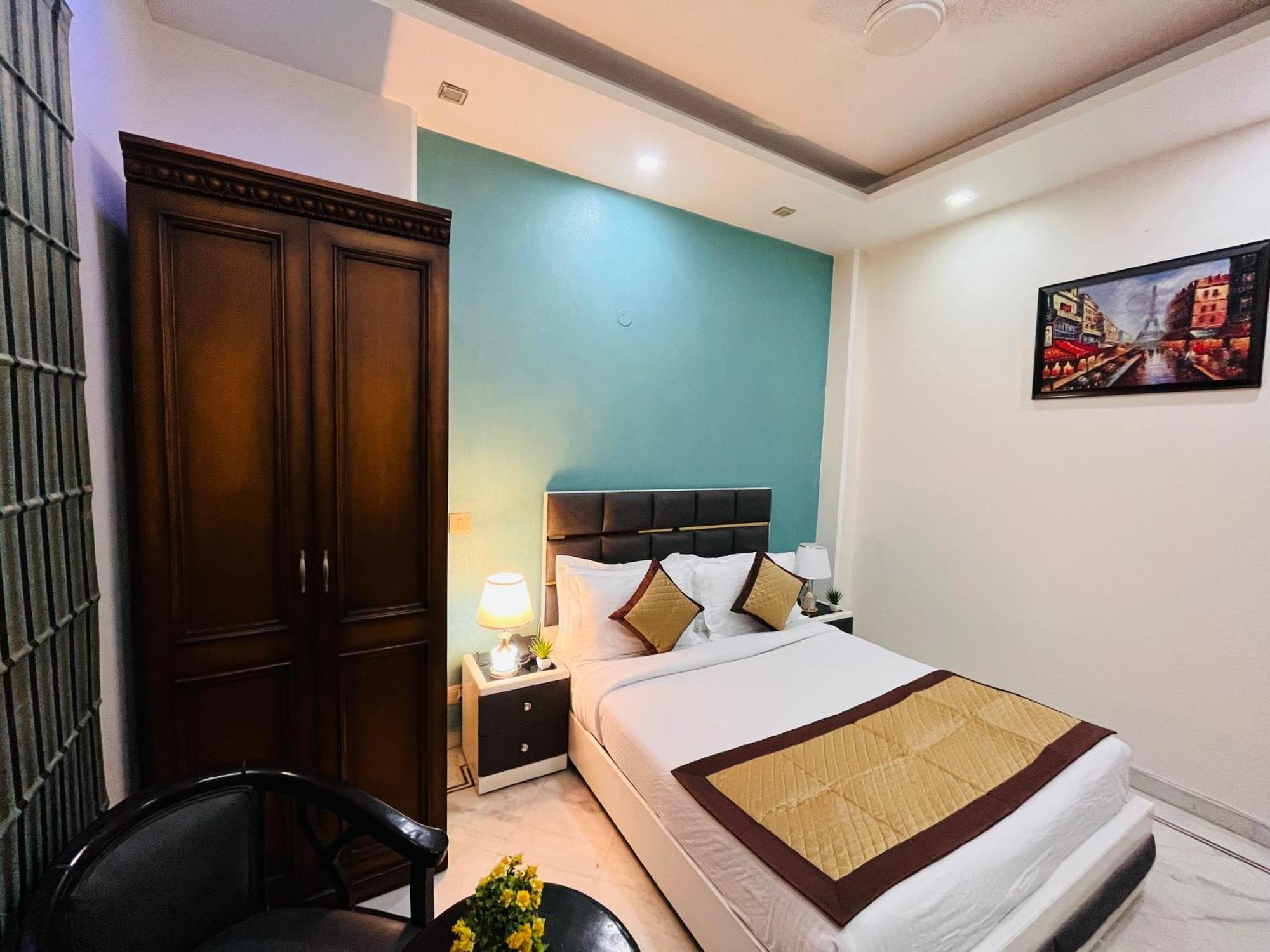 South Inn - Green Park Near Hauz Khas South Delhi นิวเดลี ภายนอก รูปภาพ