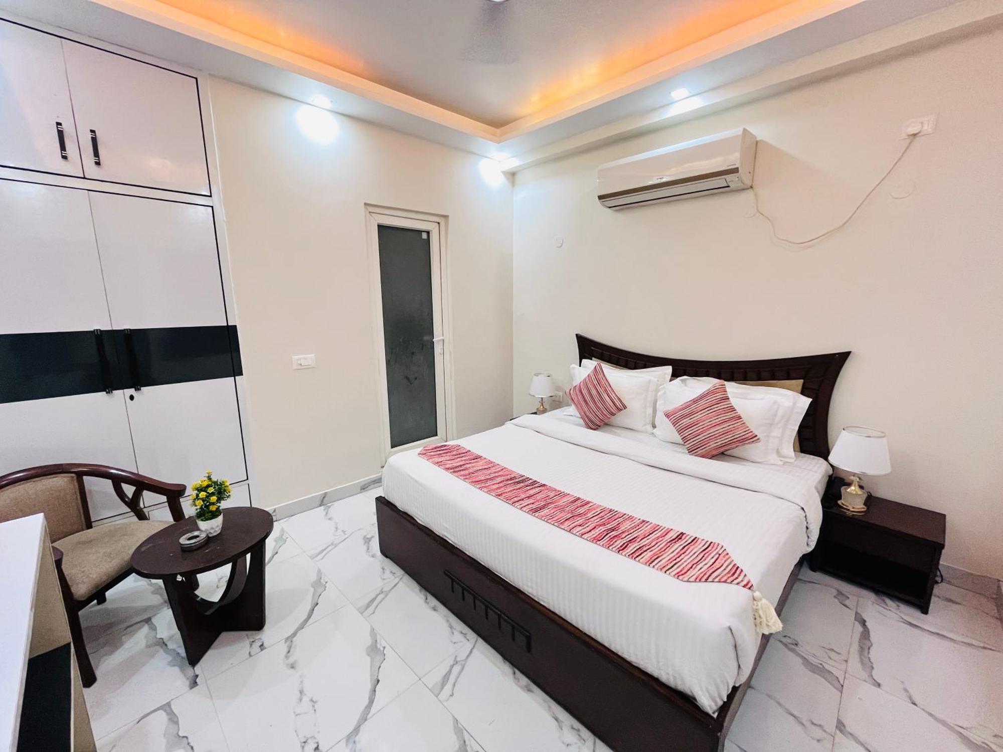 South Inn - Green Park Near Hauz Khas South Delhi นิวเดลี ภายนอก รูปภาพ