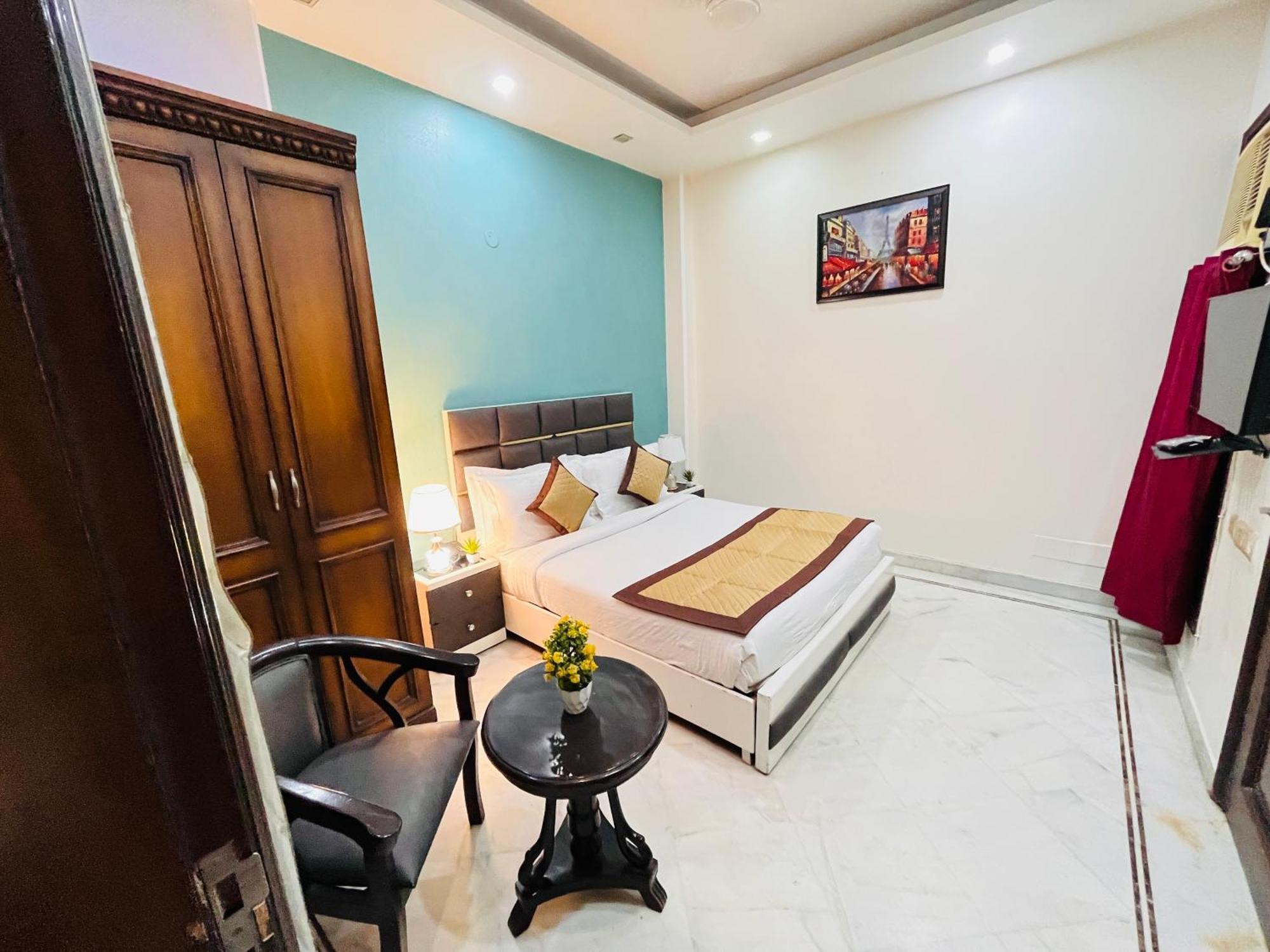 South Inn - Green Park Near Hauz Khas South Delhi นิวเดลี ภายนอก รูปภาพ