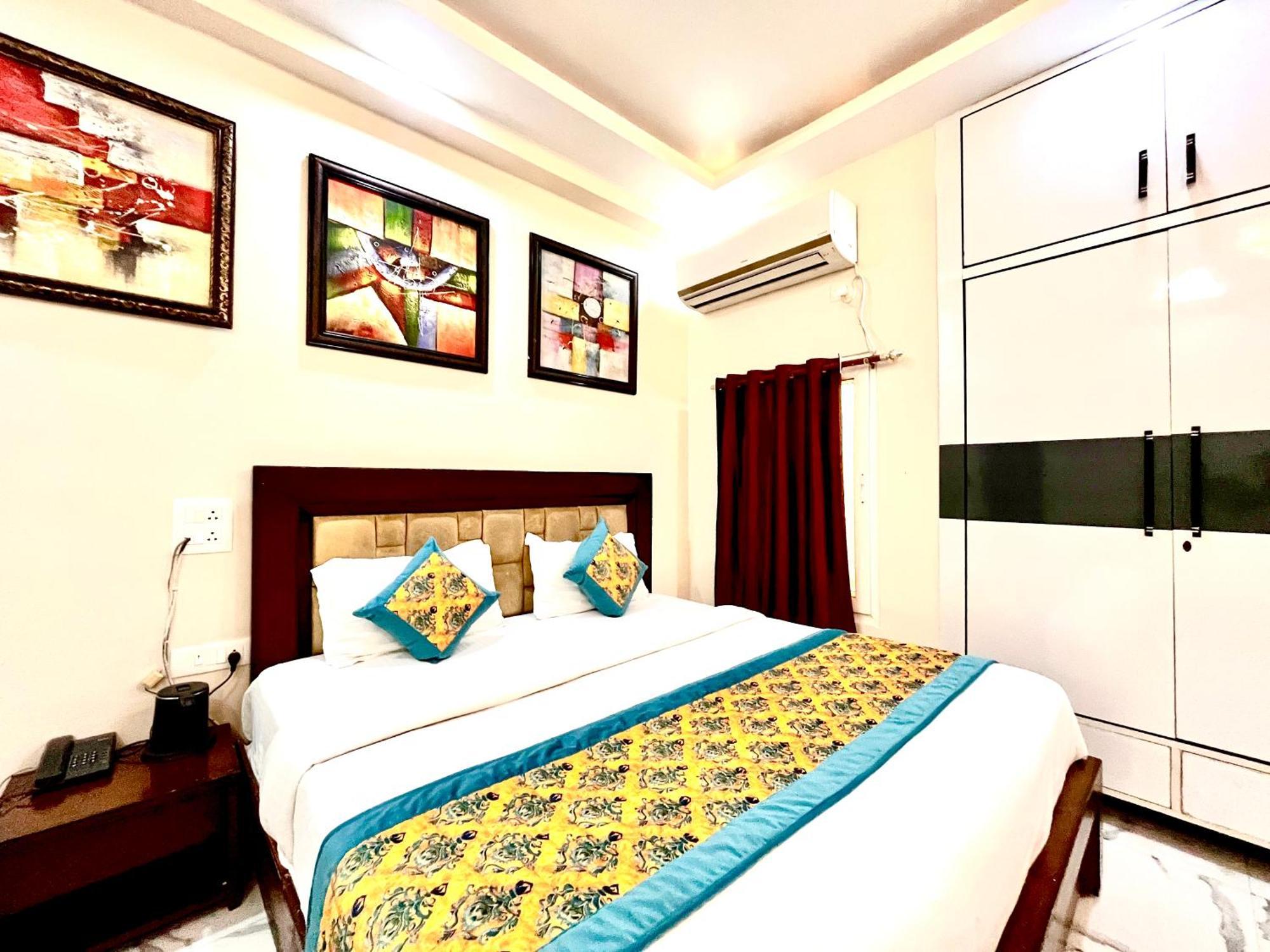 South Inn - Green Park Near Hauz Khas South Delhi นิวเดลี ภายนอก รูปภาพ
