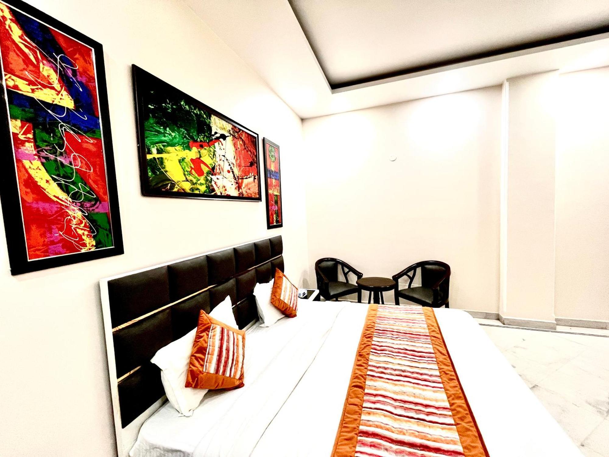 South Inn - Green Park Near Hauz Khas South Delhi นิวเดลี ภายนอก รูปภาพ