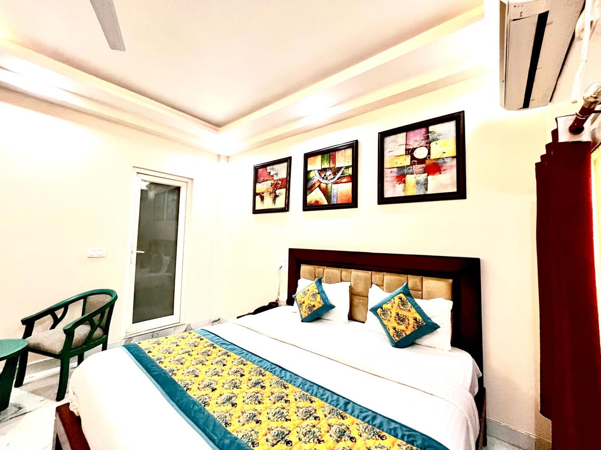 South Inn - Green Park Near Hauz Khas South Delhi นิวเดลี ภายนอก รูปภาพ