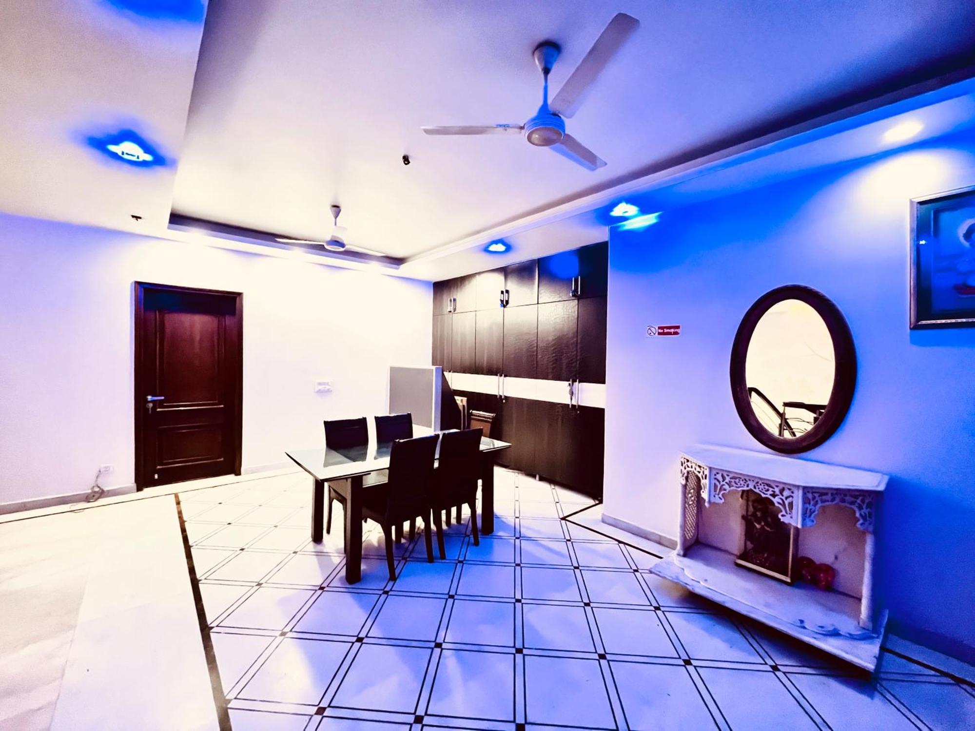 South Inn - Green Park Near Hauz Khas South Delhi นิวเดลี ภายนอก รูปภาพ